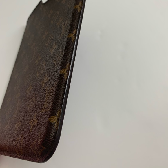 Louis Vuitton iPad cover/case - Picture 5 of 7
